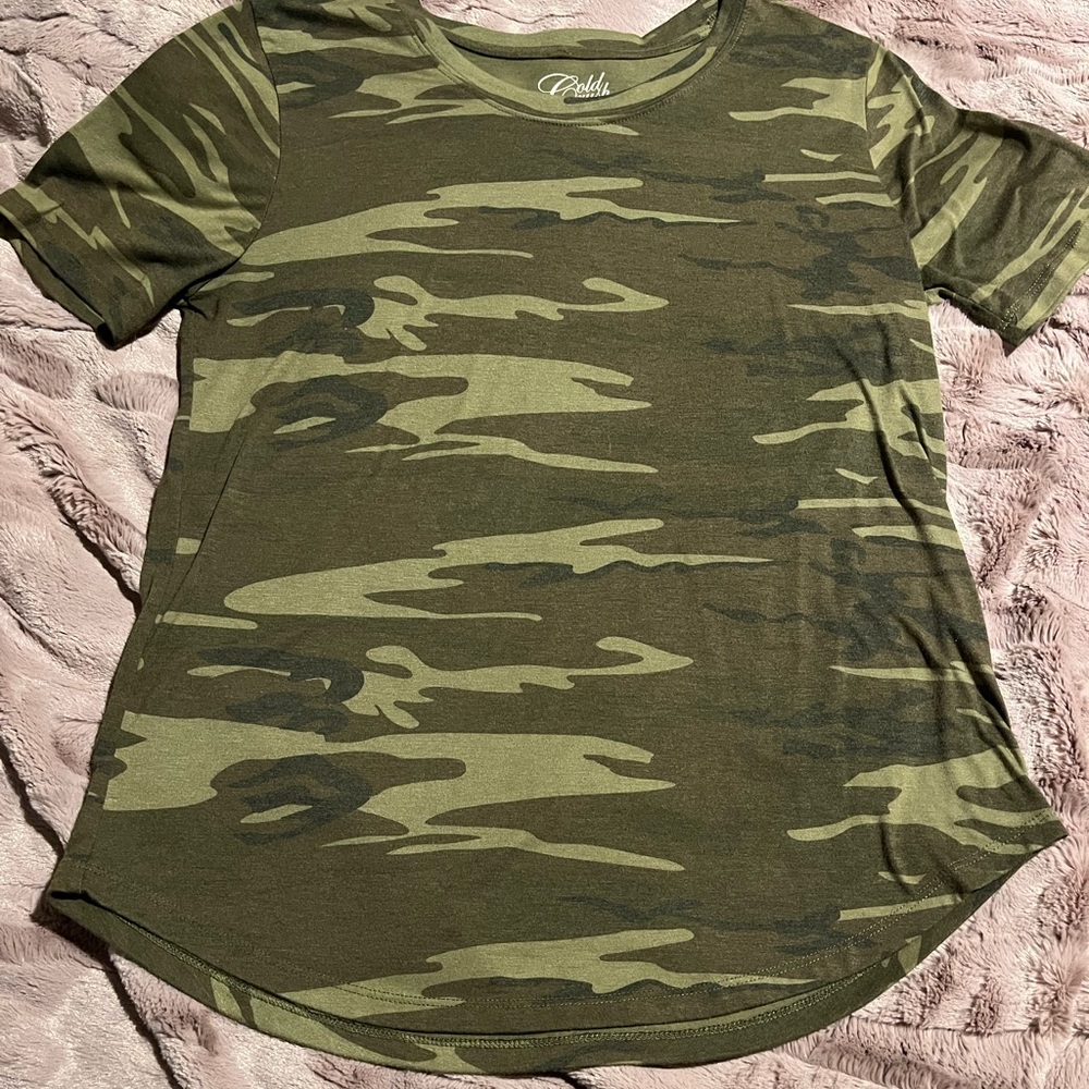 Cold Crush camp t-shirt. Medium